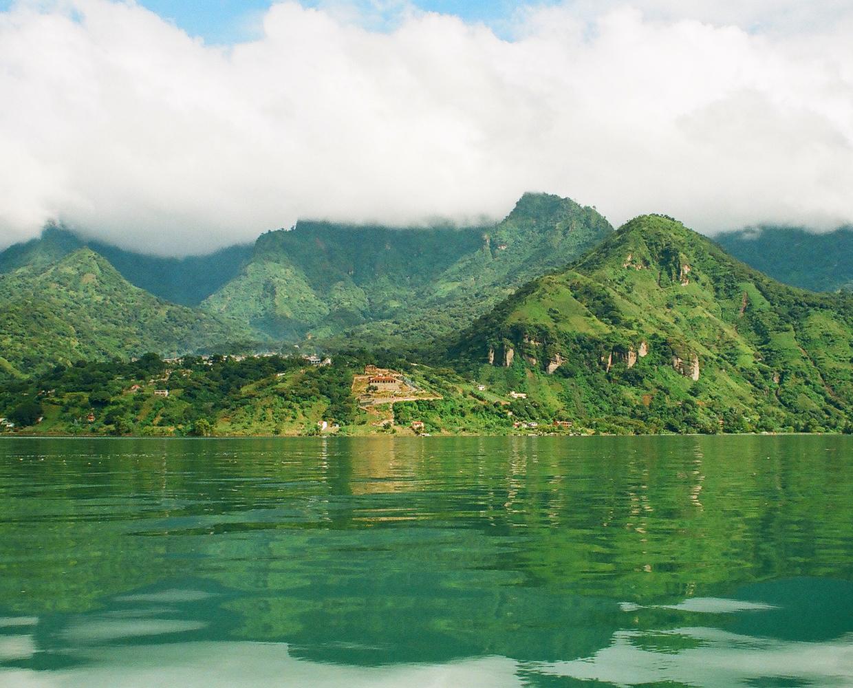 Les Éclaireurs du Voyage - Destination - Guatemala - Itinéraire 3 - Image itinéraire - lac atitlan by stéphanie taupin