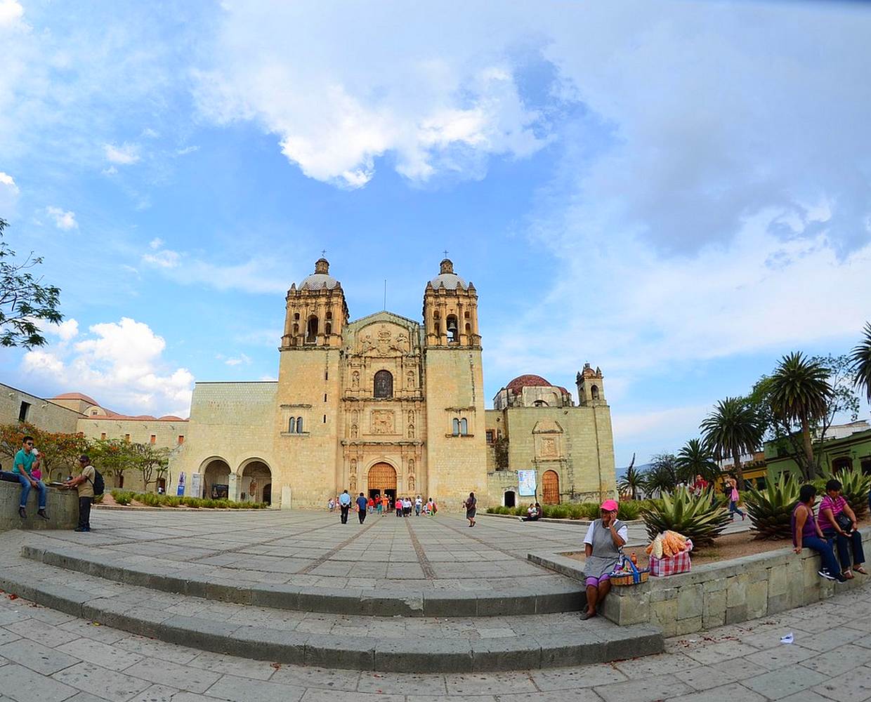 Les Éclaireurs du Voyage - Journal - Blog - Article 22 - Mexique villes coloniales Oaxaca by karlman72 on Pixabay