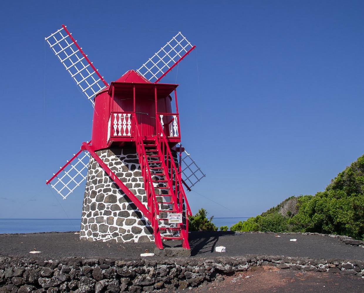Les Éclaireurs du Voyage - Destination - Açores - Itinéraire 3 - Image itinéraire - Graciosa moulin by jacqueline macou on Pixabay