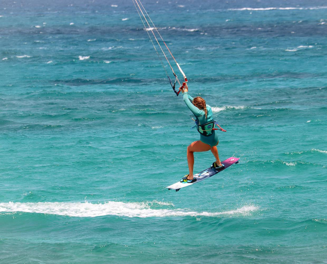 Les Éclaireurs du Voyage - Journal - Blog - Article 28 - Zanzibar - kite à Paje by Thomas G on Pixabay