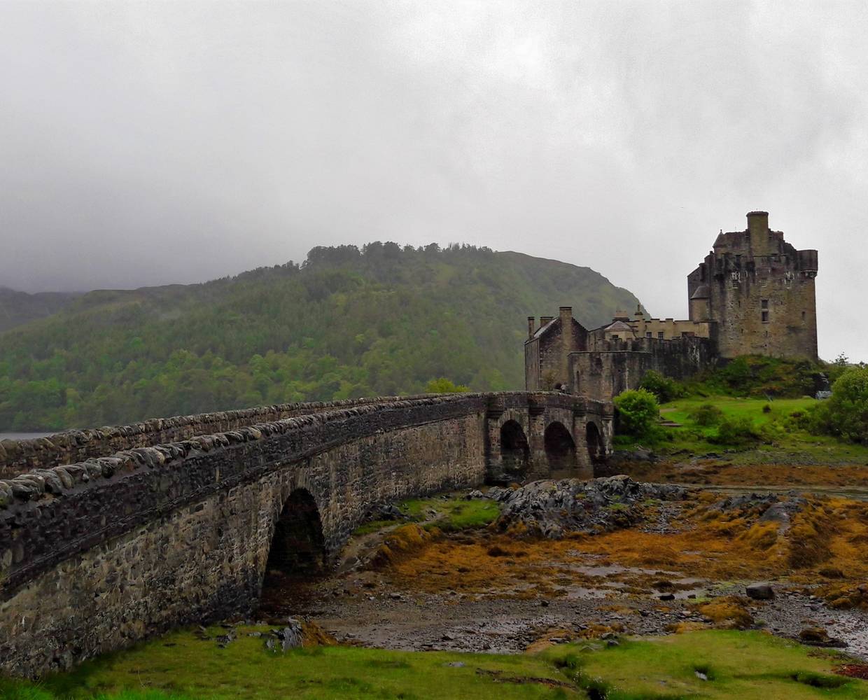 Les Éclaireurs du Voyage - Journal - Blog - Article 31 - Ecosse - Ecosse en famille chateau eilean donan by Lillydes on Pixabay